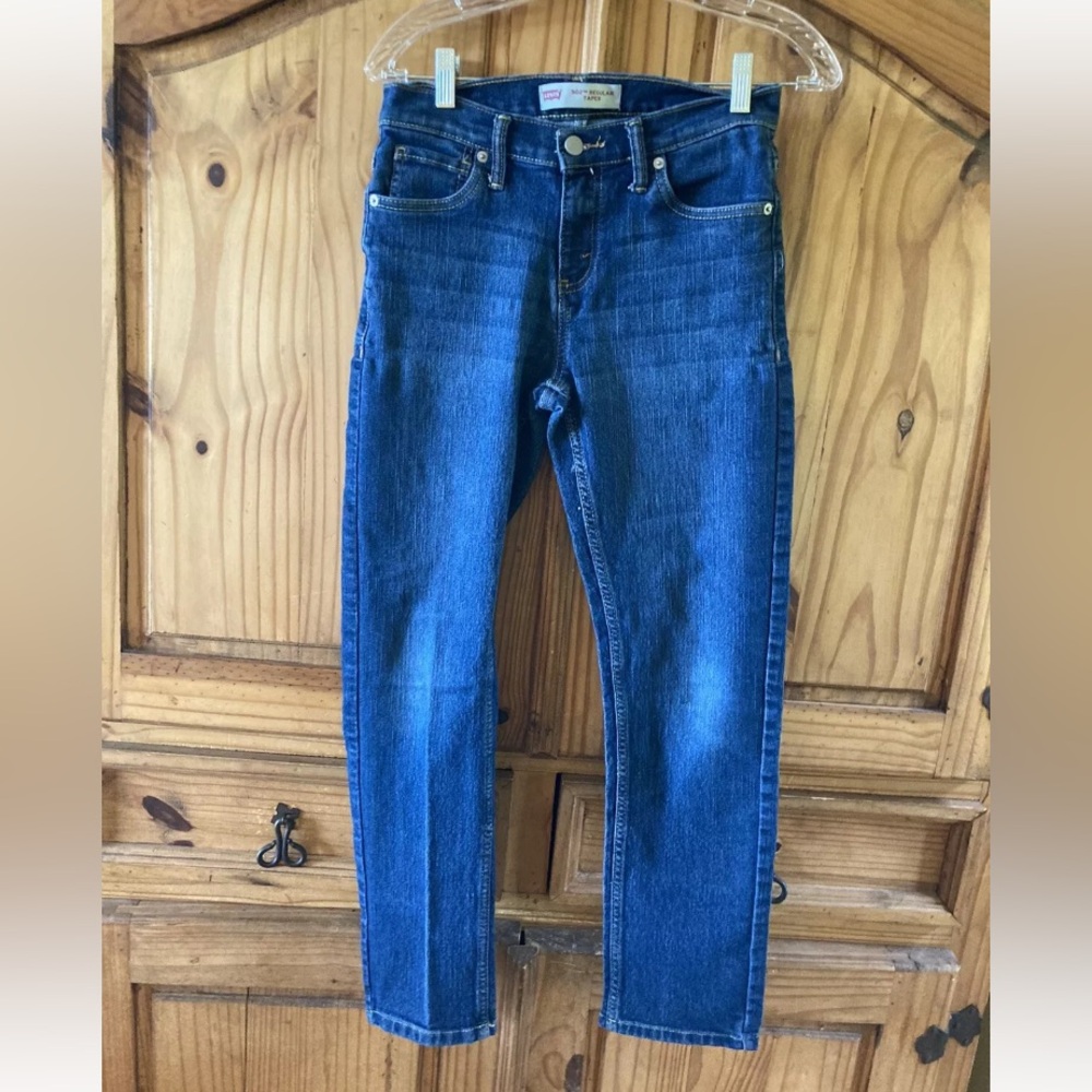 Boys Levi’s 502 Regular Taper distressed blue jeans size 14 (27X27)